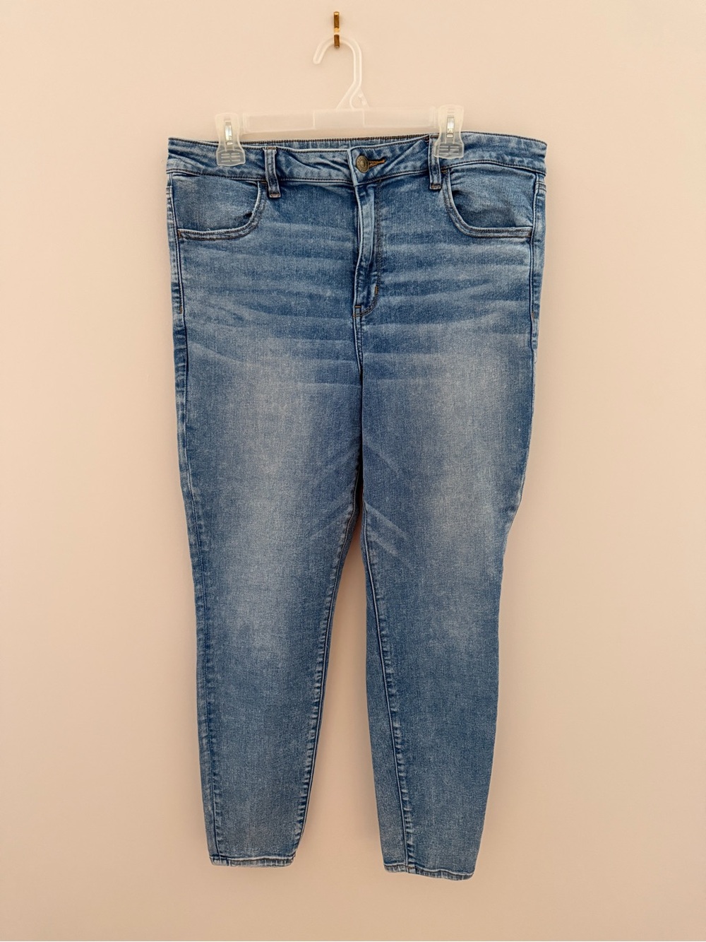 American Eagle Outfitters Straight Leg Jeans - Light Blue Wash